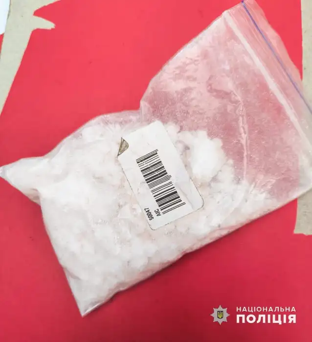Наркотики під виглядом консервів: на Миколаївщині викрили злочинця з арсеналом вибухівки