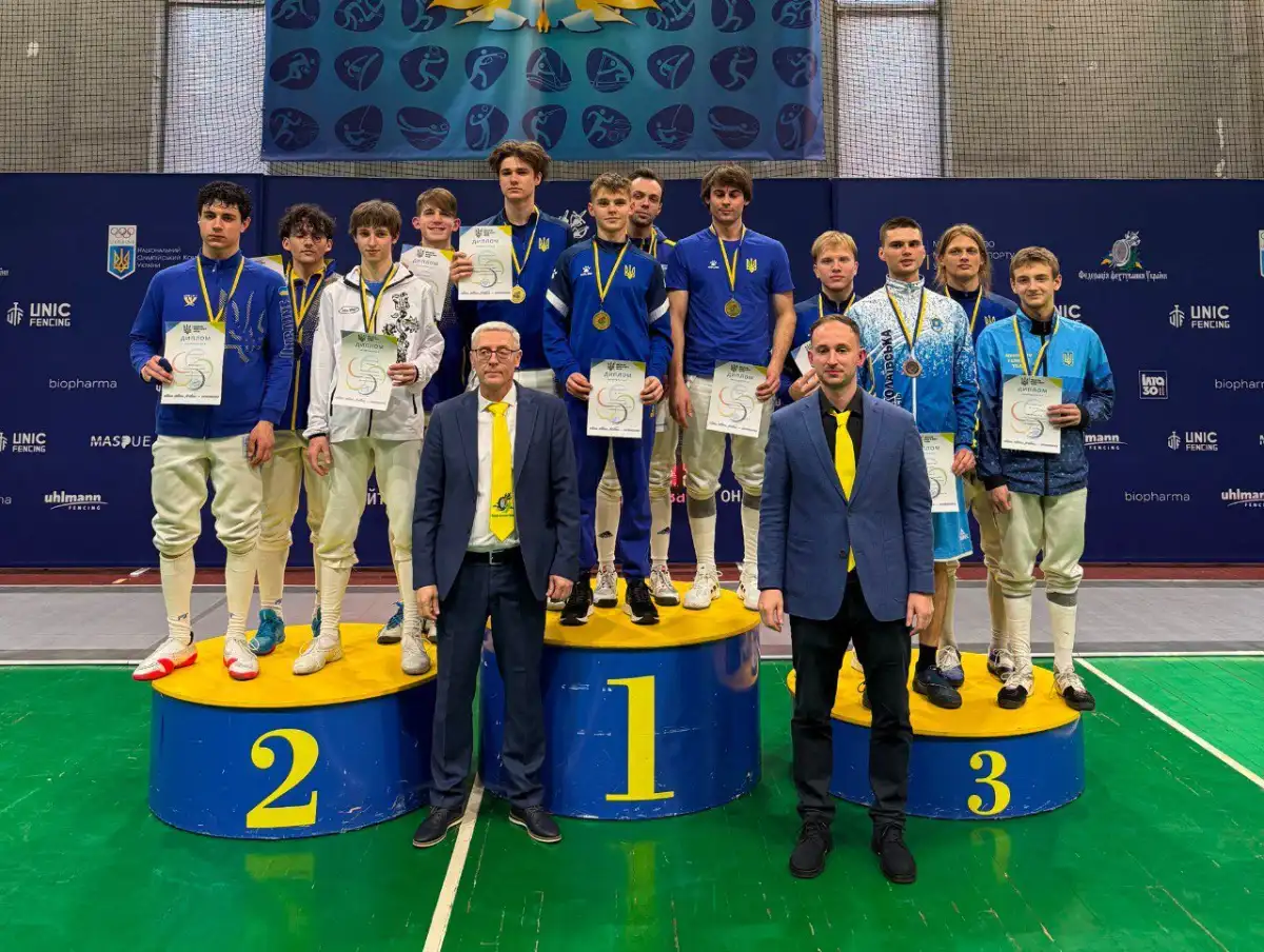 П’ять медалей за два дні: миколаївські рапіристи блиснули на чемпіонаті України