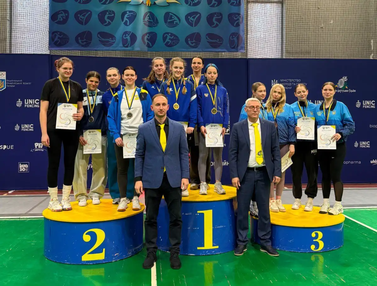 П’ять медалей за два дні: миколаївські рапіристи блиснули на чемпіонаті України