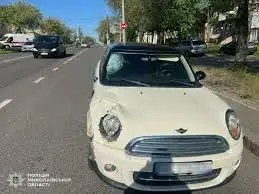 У Миколаєві водійка Mini Cooper на переході смертельно травмувала жінку